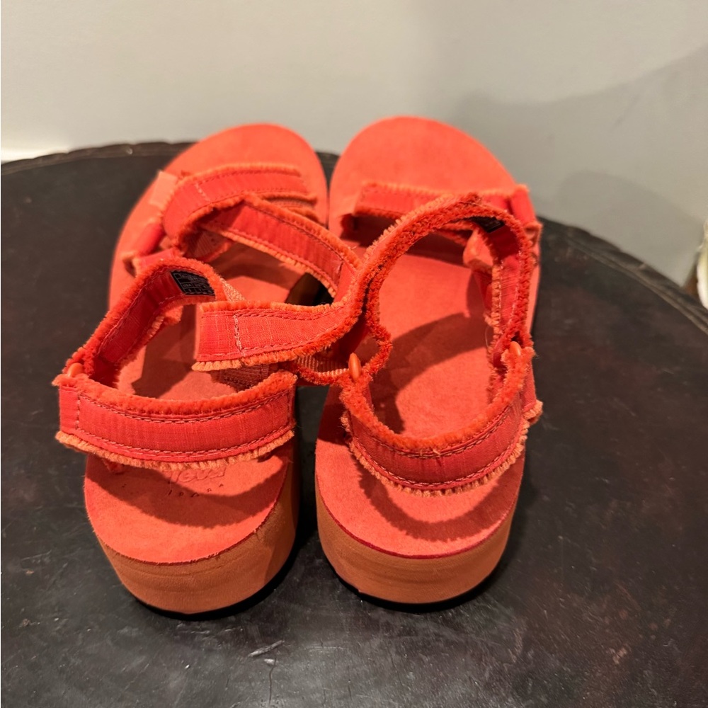 Teva Vibrant Coral Sandals size 9 - Picture 3 of 4